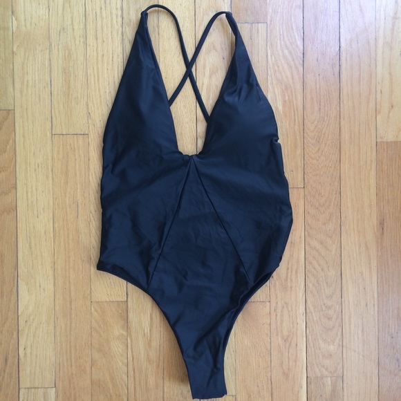 *SOLD* NWT Zaful cheeky one piece swimsuit - Picture 2 of 4